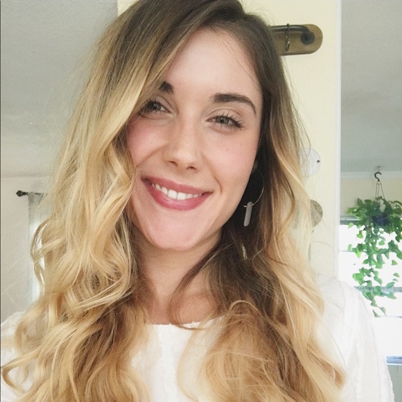 Meet your Posher, Marybeth - Picture 1 of 1